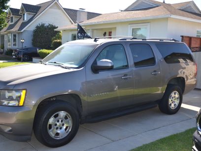 Used 2014 Chevrolet Suburban LT w/ Luxury Package