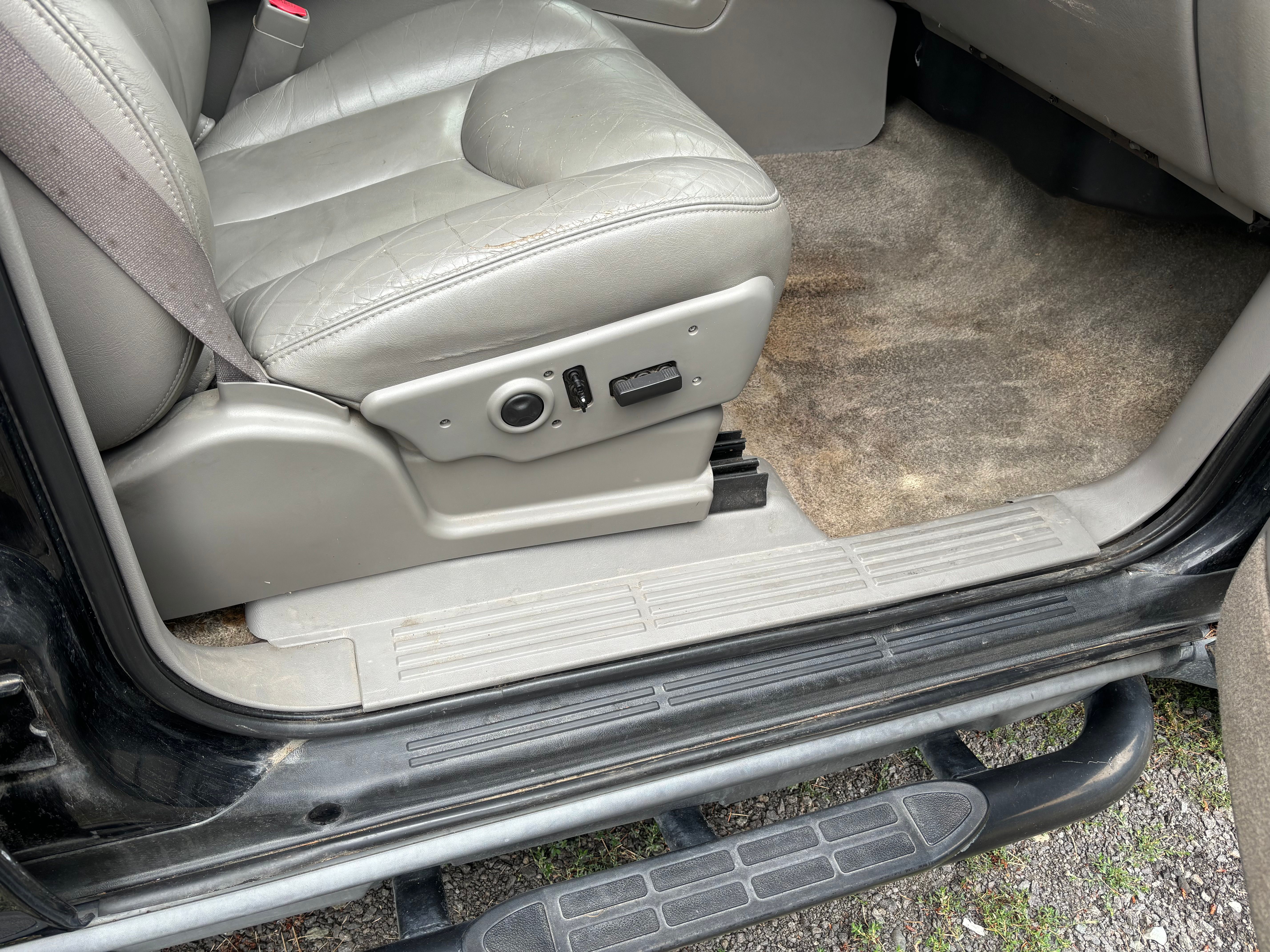 Used 2003 Chevrolet Tahoe Z71 AWD/4WD image 8