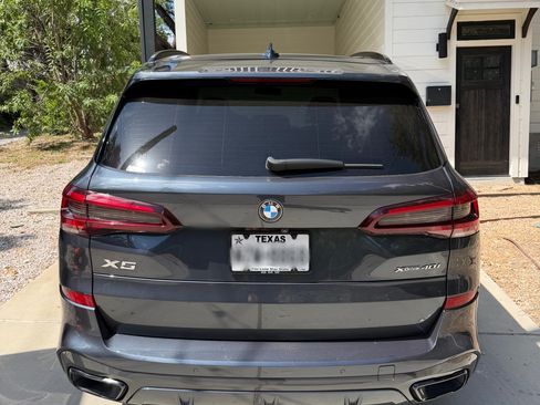 Used 2022 BMW X5 xDrive40i w/ M Sport Package AWD/4WD image 4