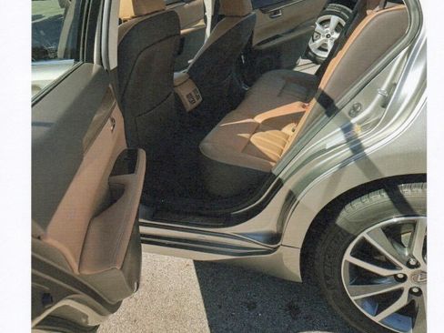 Used 2017 Lexus ES 300h 300h Sedan 4D image 5