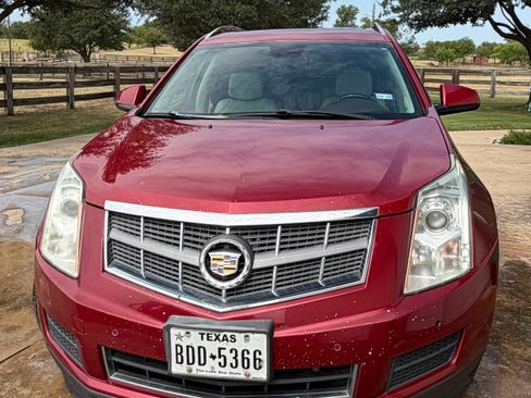 Used 2012 Cadillac SRX Luxury FWD image 2