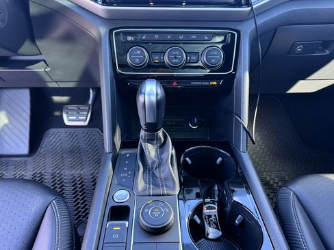 Used 2023 Volkswagen Atlas Cross Sport SEL R-Line image 22