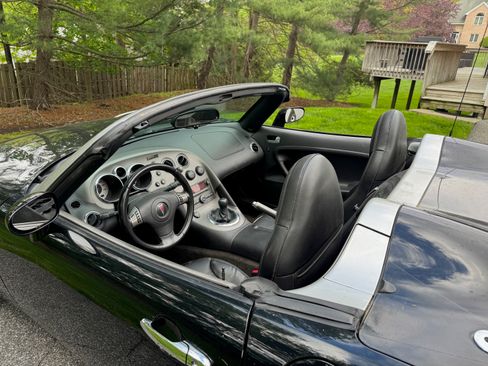Used 2008 Pontiac Solstice Convertible w/ Premium Package RWD image 12