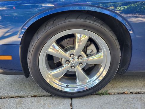 Used 2010 Dodge Challenger R/T image 9