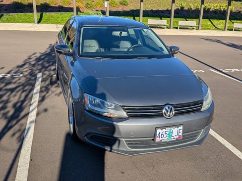 Used 2013 Volkswagen Jetta TDI image 8