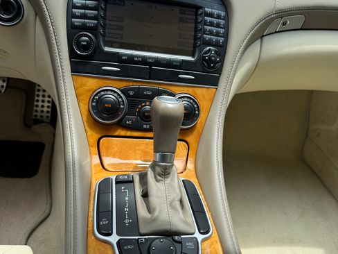 Used 2007 Mercedes-Benz SL 550 image 21