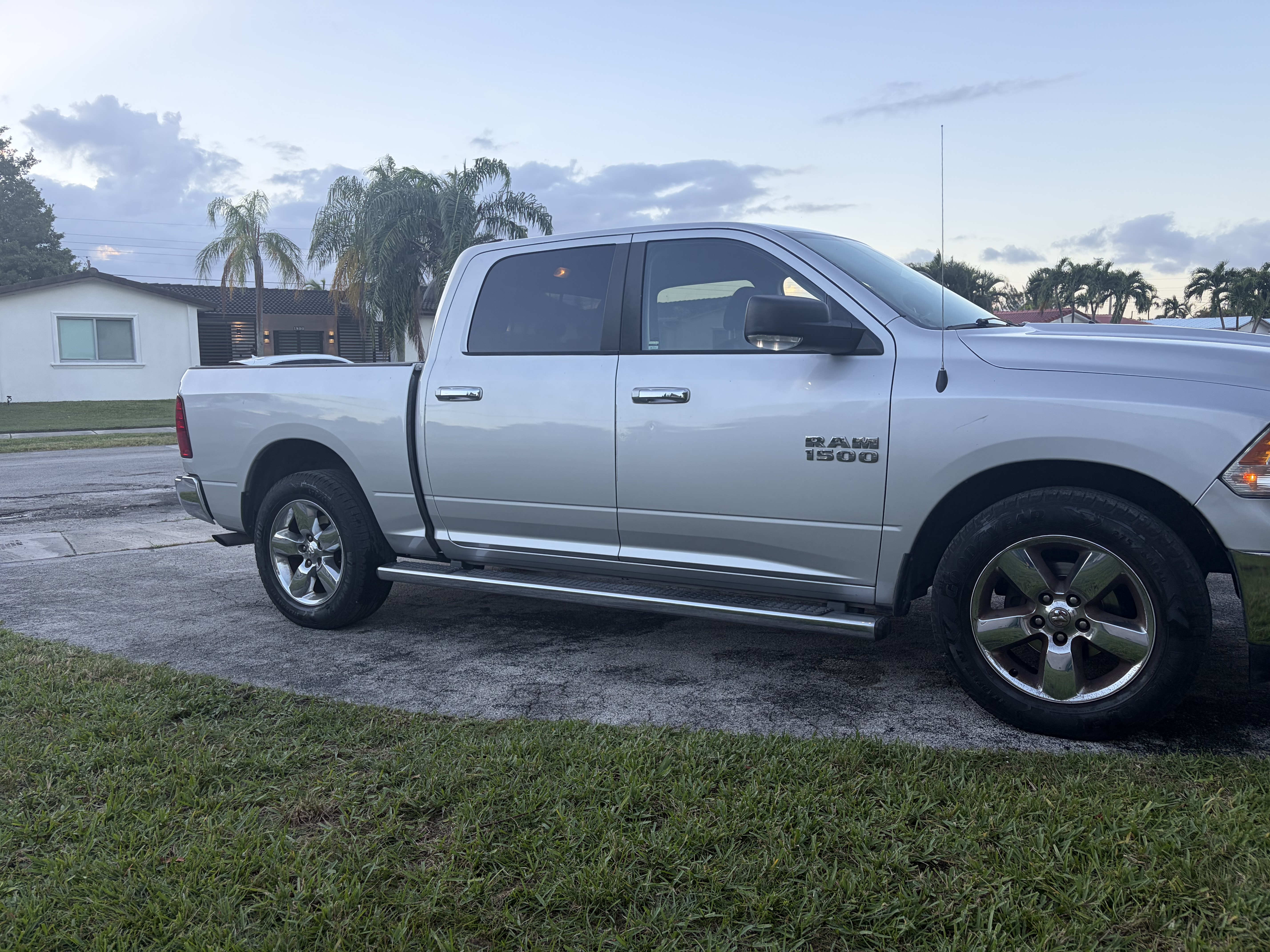 Used 2016 RAM 1500 Big Horn RWD image 4