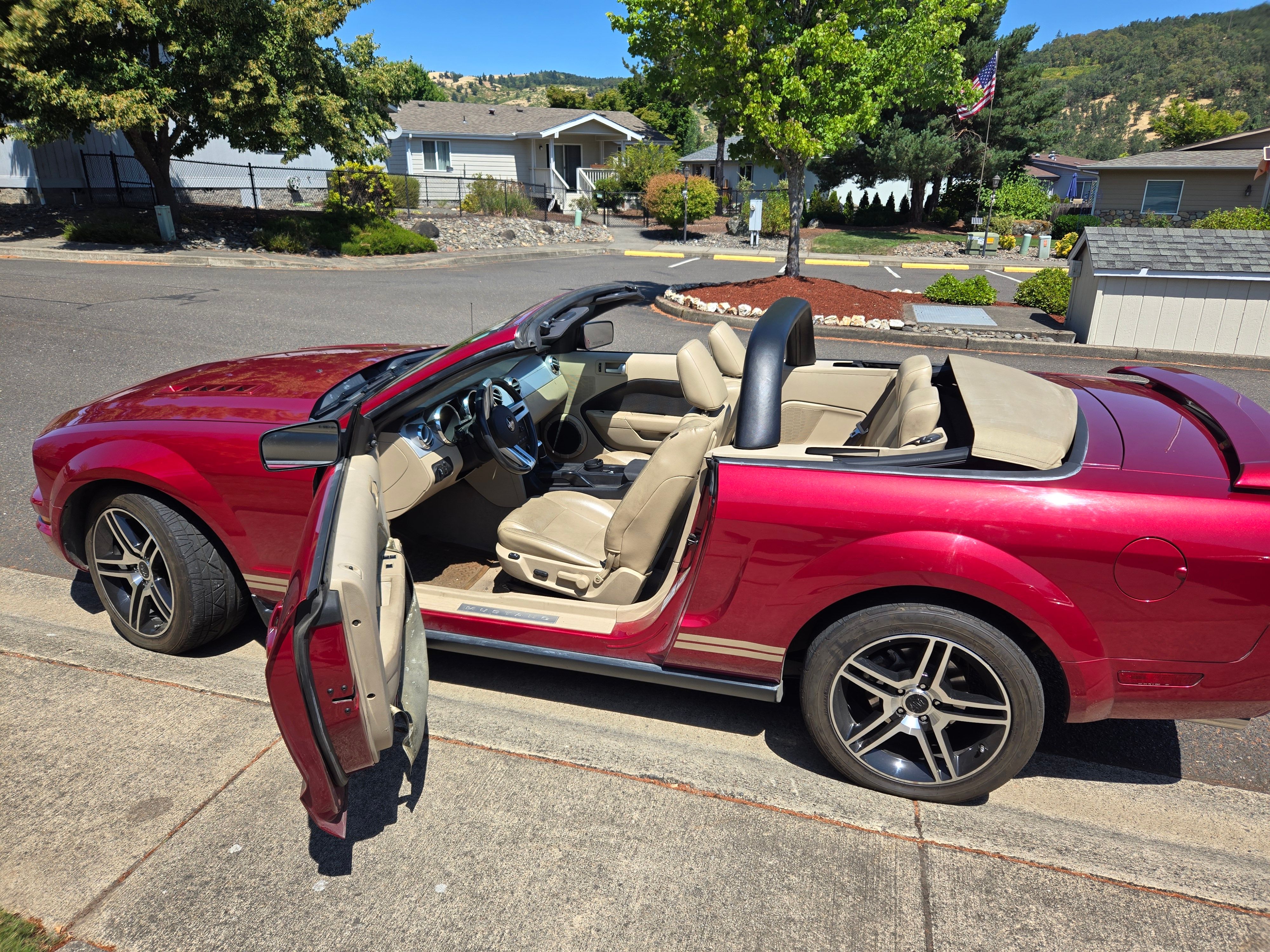 Used 2005 Ford Mustang Premium RWD image 8