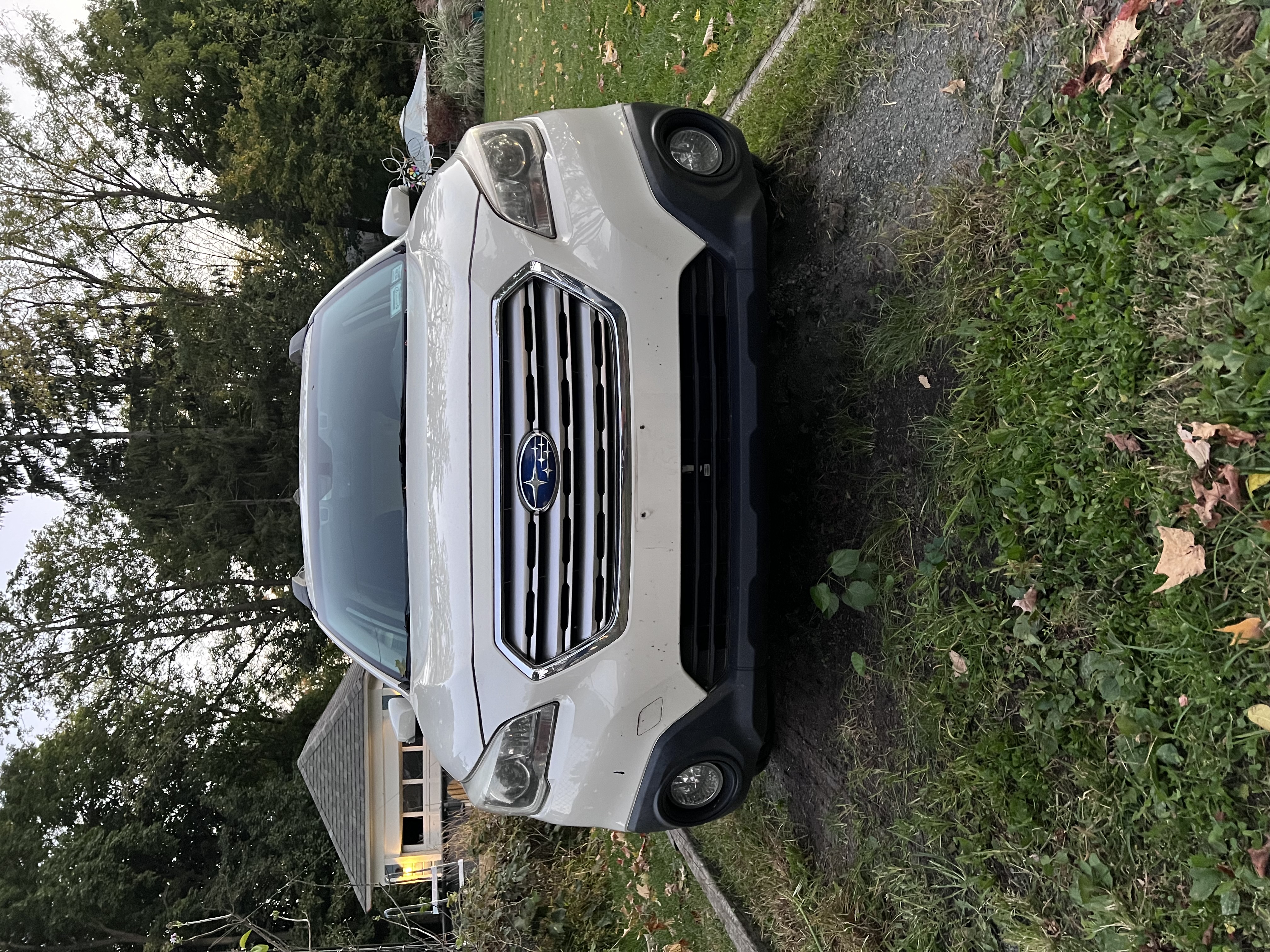 Used 2017 Subaru Outback 2.5i Premium AWD/4WD image 2