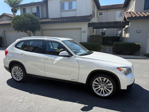Used 2013 BMW X1 sDrive28i RWD image 1