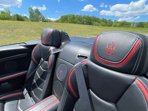Used 2015 Maserati GranTurismo MC Centennial RWD image 28