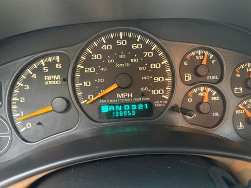 Used 2000 Chevrolet Silverado 1500 LS w/ Firm Ride Suspension Pkg RWD image 16