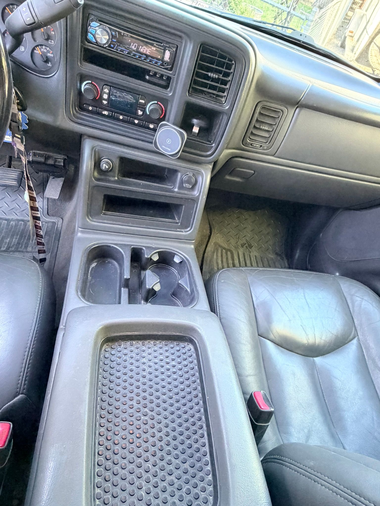 Used 2007 GMC Sierra 2500 SLT AWD/4WD image 15