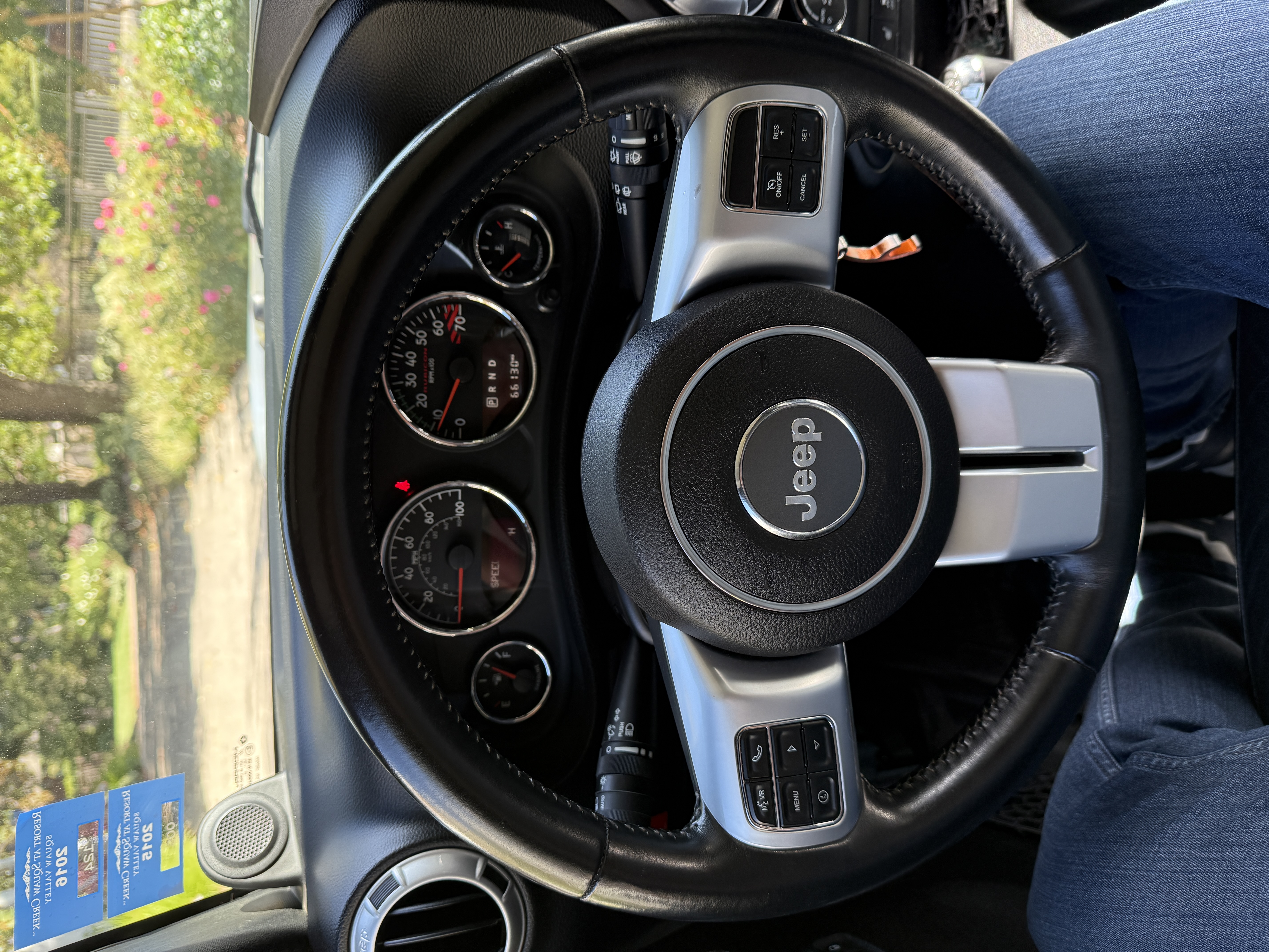 Used 2014 Jeep Wrangler Unlimited Rubicon AWD/4WD image 9