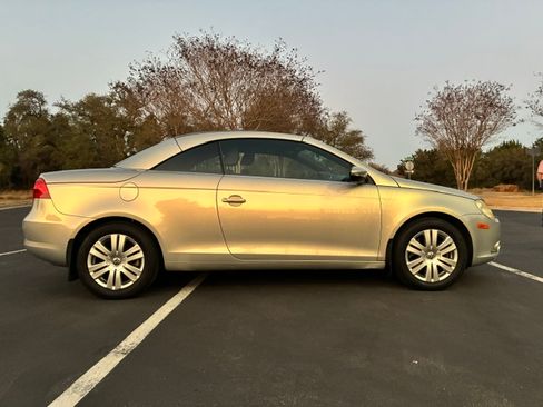 Used 2009 Volkswagen Eos Komfort FWD image 5
