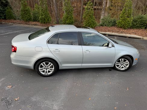 Used 2009 Volkswagen Jetta TDI image 6