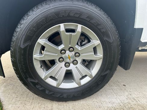 Used 2022 Chevrolet Colorado LT image 14