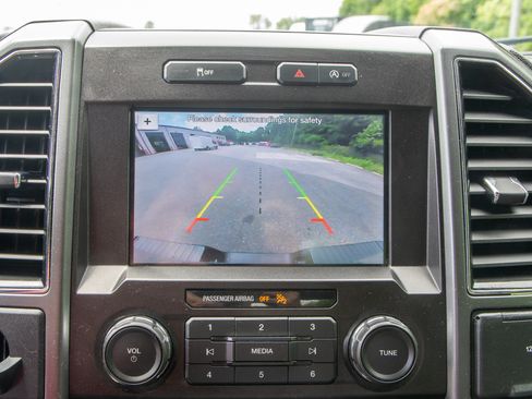 Used 2018 Ford F150 XLT w/ Equipment Group 301A Mid RWD image 21