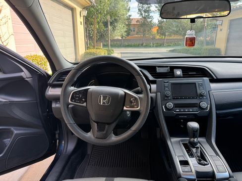 Used 2019 Honda Civic LX image 12