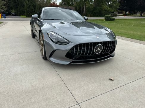 Used 2025 Mercedes-Benz AMG GT 63 image 5