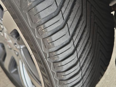 Used 2019 GMC Yukon XL SLT image 12