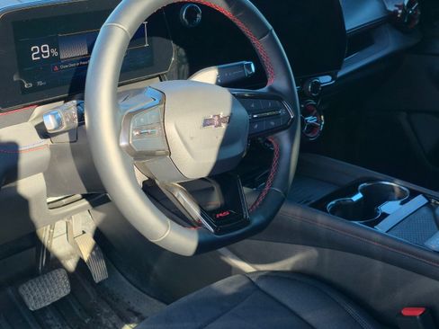 Used 2024 Chevrolet Blazer EV RS image 9