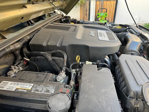 Used 2013 Jeep Wrangler Unlimited Sport AWD/4WD image 14