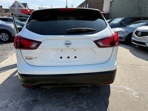 Used 2017 Nissan Rogue Sport S w/ S Appearance Package FWD image 8