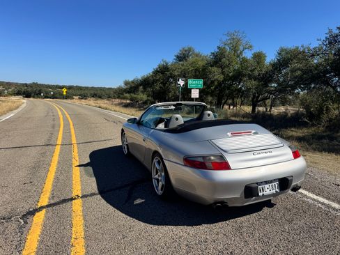 Used 2001 Porsche 911 Cabriolet 2D image 1