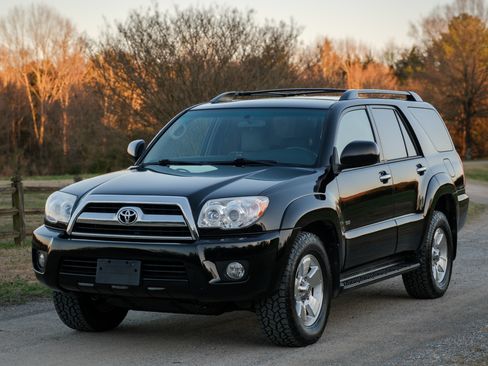 Used 2007 Toyota 4Runner Sport image 1