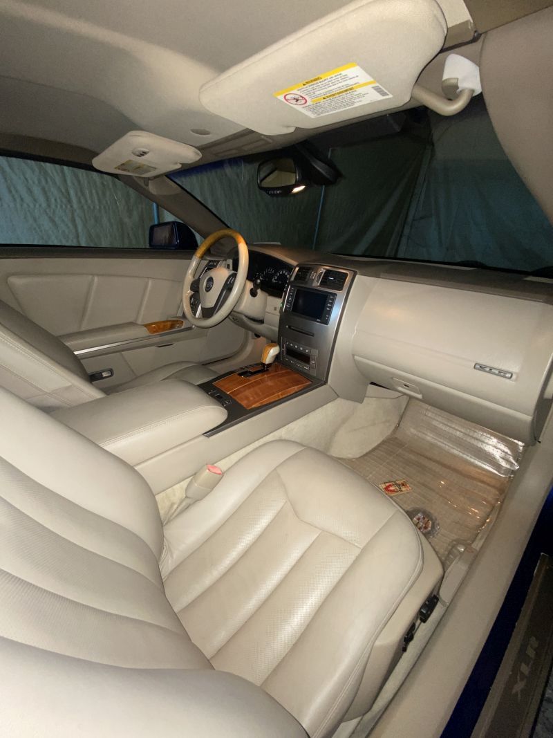 Used 2004 Cadillac XLR RWD image 6