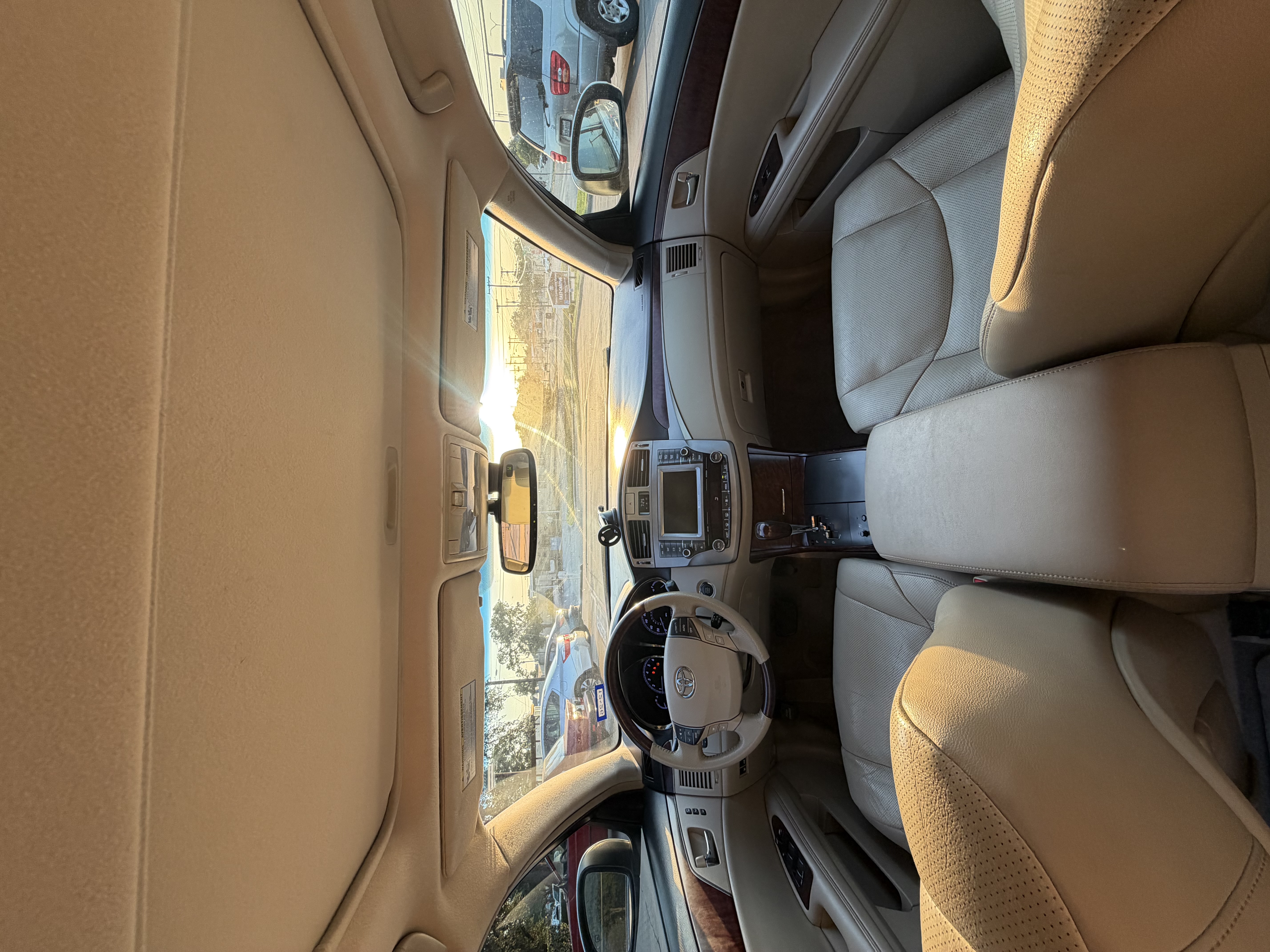 Used 2012 Toyota Avalon Limited FWD image 12