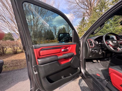 Used 2019 RAM 1500 Rebel image 23