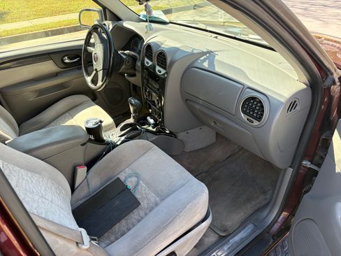 Used 2007 GMC Envoy SLE w/ Cargo Convenience Package image 12