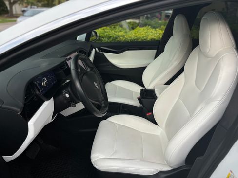 Used 2020 Tesla Model X AWD/4WD image 9