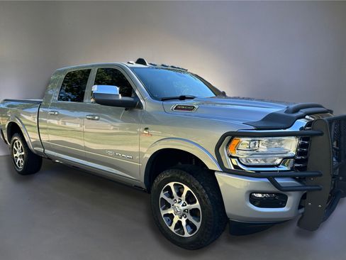 Used 2022 RAM 3500 Limited image 4