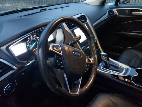 Used 2016 Ford Fusion SE w/ Equipment Group 202A image 4