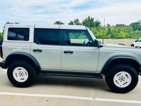 Used 2023 Ford Bronco Heritage Edition AWD/4WD image 5