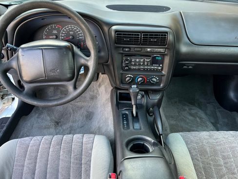 Used 2002 Chevrolet Camaro LT w/ Preferred Equipment Group 1 image 6
