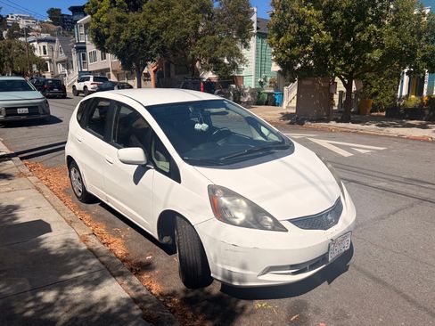 Used 2013 Honda Fit image 2