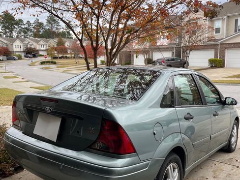 Used 2004 Ford Focus SE image 10