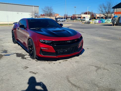 Used 2022 Chevrolet Camaro SS image 2