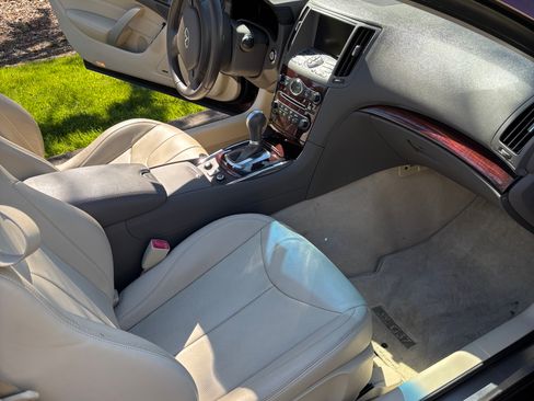 Used 2010 INFINITI G37 Sport w/ Premium Pkg image 14
