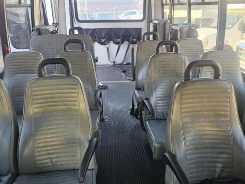 Used 2016 Ford E-450 and Econoline 450 Super Duty w/ Shuttle Bus Prep Package image 5