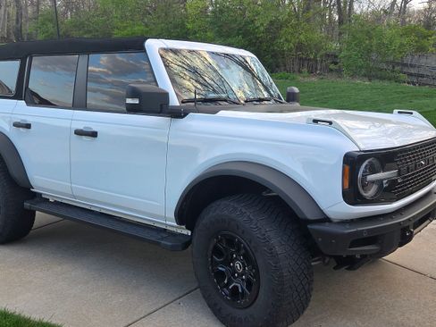 Used 2022 Ford Bronco Wildtrak AWD/4WD image 14