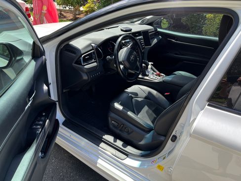 Used 2019 Toyota Camry XSE w/ Driver Assist Package FWD image 12