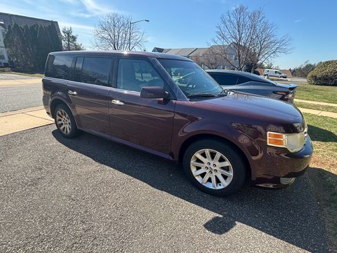 Used 2011 Ford Flex SEL image 6