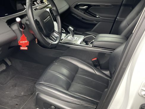 Used 2020 Land Rover Range Rover Evoque SE image 5