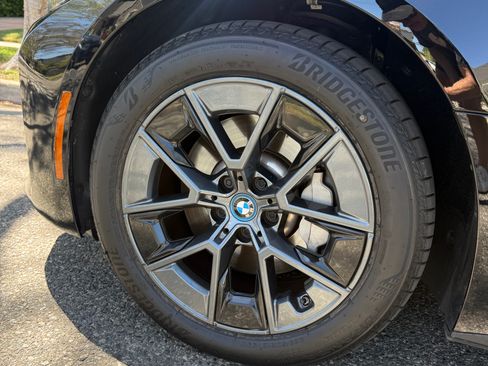 Used 2023 BMW i4 eDrive35 w/ Premium Package RWD image 9
