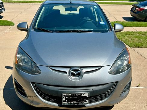 Used 2014 MAZDA MAZDA2 Sport FWD image 4